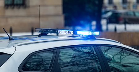 Chcieli kupić papierosy, po czym okradli sklep. Mieli tylko 13 i 14 lat