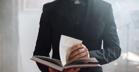 Ksiądz molestował chłopca. Takie konsekwencje poniosła diecezja