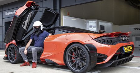 Superauto jak twardy narkotyk. Za kierownicą McLarena 765LT