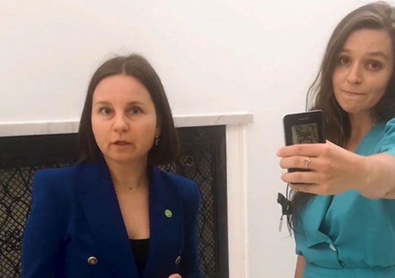 Polakom sugerują 17 st. C. Jachira pokazała temperaturę w Sejmie