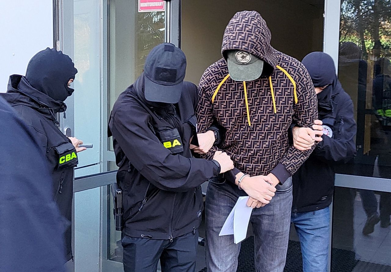 Paweł S. wyszedł z aresztu. Kaucja w bitcoinach. Prawnicy tłumaczą zasady