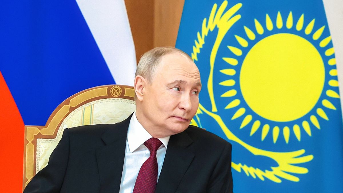 Russian President Vladimir Putin attends a meeting with the Kazakh president at the Palace of Independence in Astana, Kazakhstan, 28 May 2026. The Russian president is on a three-day state visit to Kazakhstan. EPA/ALEXANDER KAZAKOV / SPUTNIK / KREMLIN POOL MANDATORY CREDIT Dostawca: PAP/EPA.