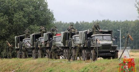 Białoruska armia rozpoczyna ćwiczenia. Mówi się o "działaniach wojennych"