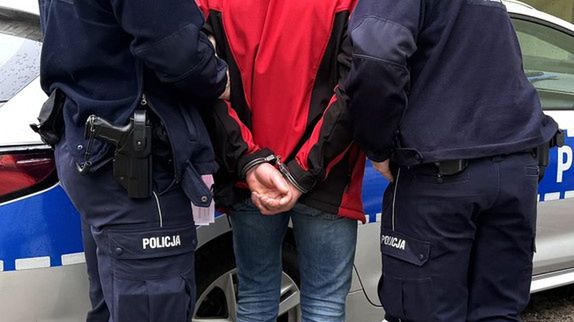 Gruzini okradali mieszkania. Łupem padło blisko 10 tys. zł