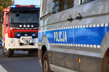 Wilkowo Polskie: Zderzenie samochodu osobowego, ciężarówki i ciągnika rolniczego. Jedna osoba została przetransportowana do szpitala