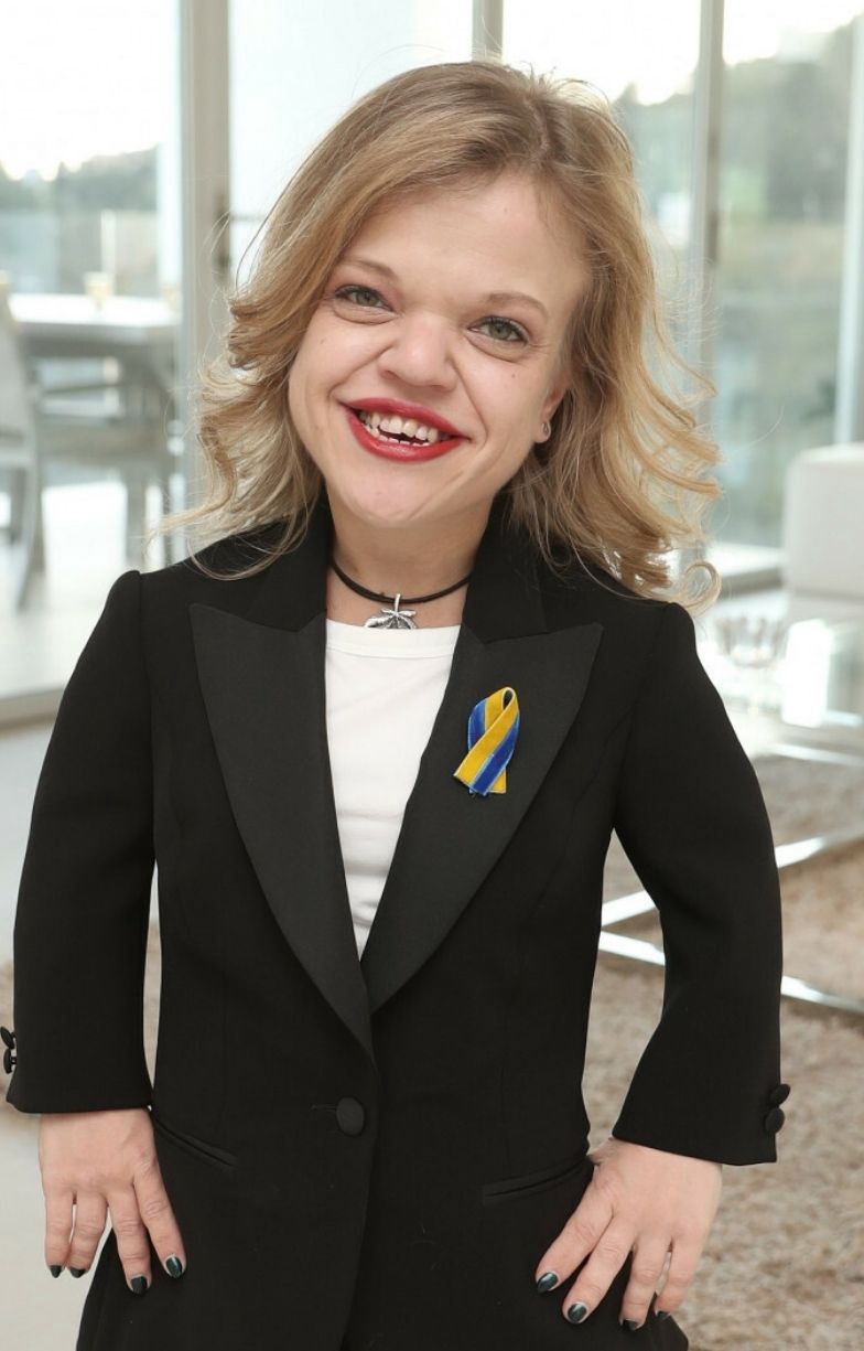 Anna Dzieduszycka i twórcy "Sukienki" pozują w Los Angeles