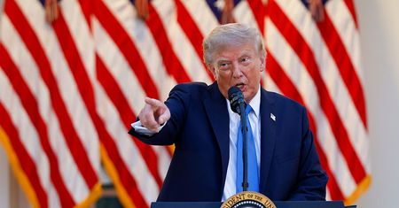 Amerykanie słono płacą za decyzję Trumpa. Rachunek wciąż rośnie