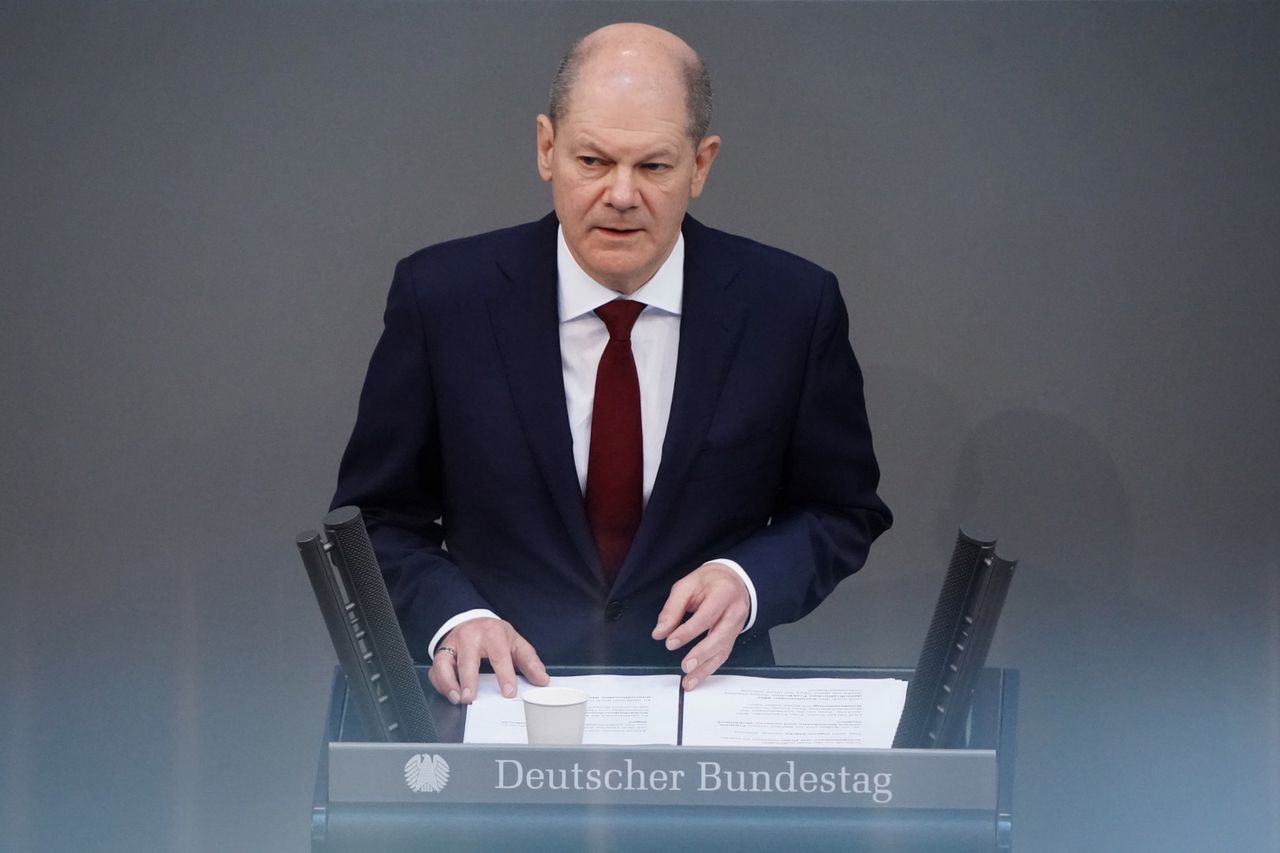 Olaf Scholz: zamykamy wszystkie ważne banki rosyjskie i wyłączamy im system SWIFT