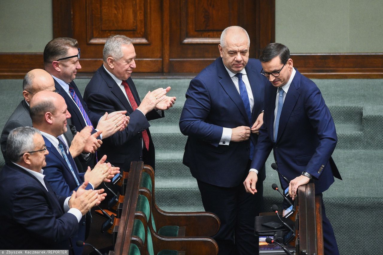 Morawiecki i Sasin połączą siły. Mają "rozliczać Tuska". Władze PiS ustalają strategię