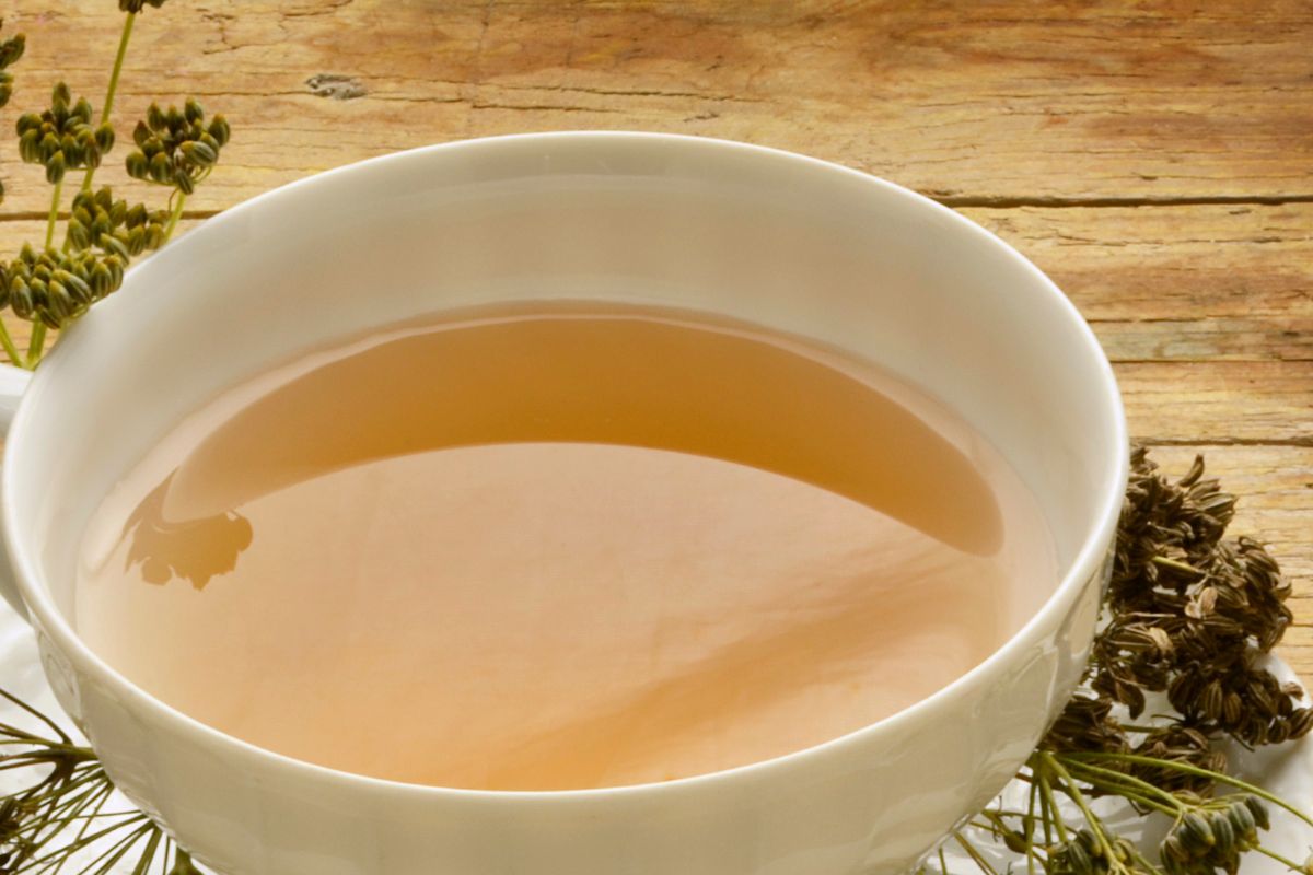 Marzną ci dłonie i stopy, a serce łapie dziwny skurcz? Pij ten napar