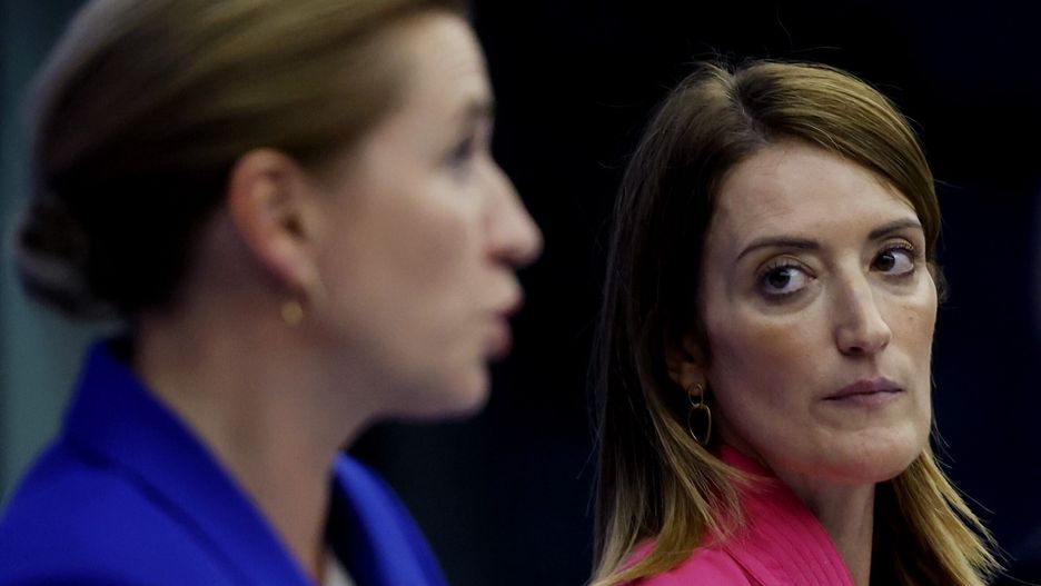 Roberta Metsola (z prawej) odrzuciła wniosek europosłanki