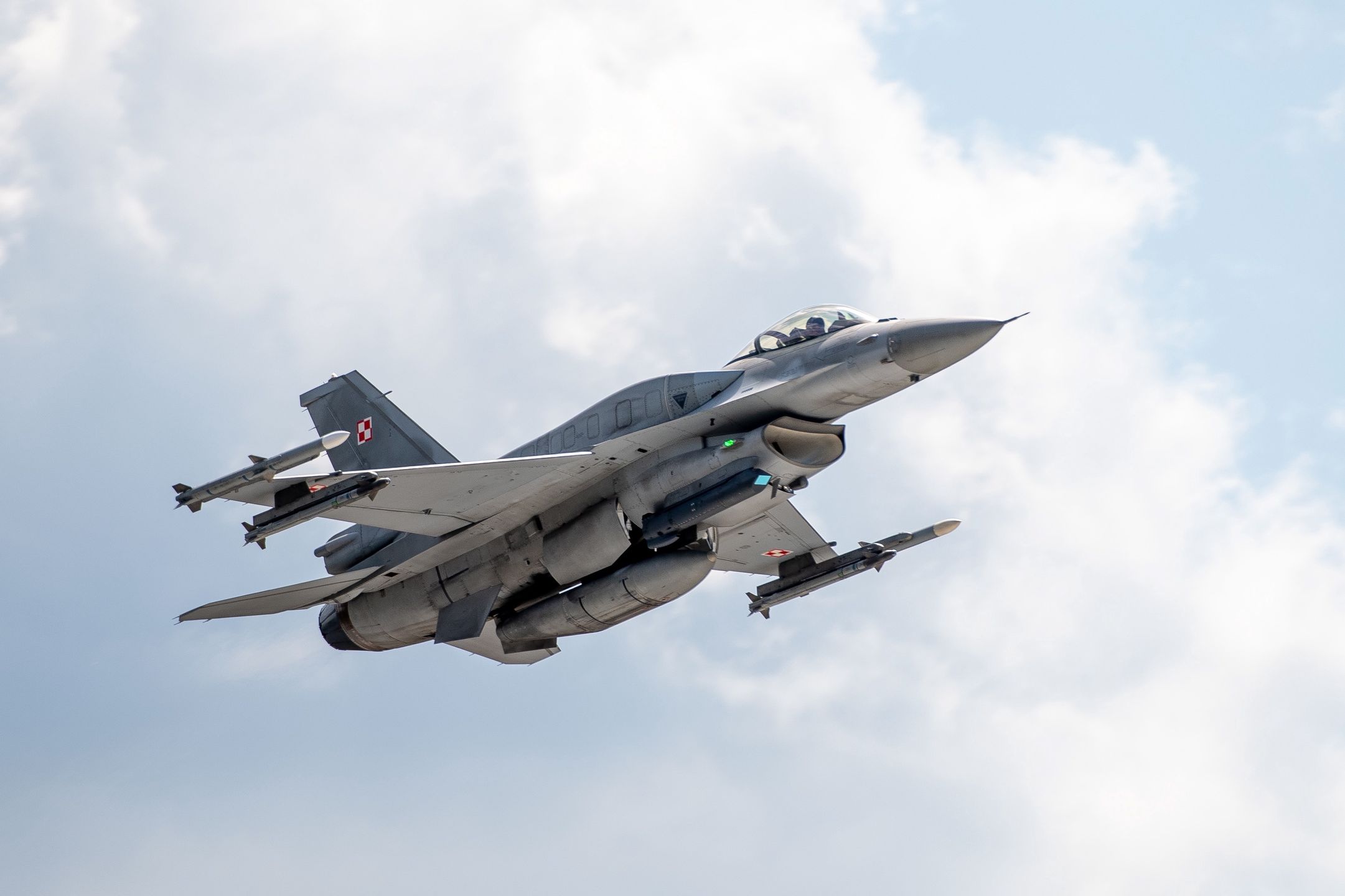 F-16