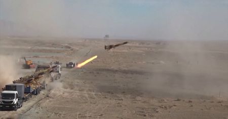 Wojskowe ćwiczenia dronów. Iran pręży muskuły