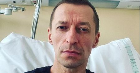 Rzadki rak jelita grubego zaatakował lekarza. Był okazem zdrowia, a dziś mówią, że to cud, że żyje