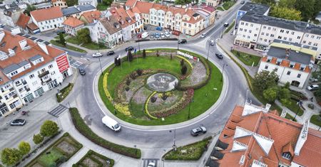 Robią wodę dla Biedronki. Inwestują w popularną w latach 90. markę