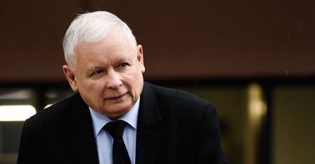 Jarosław Kaczyński zaciera ręce. Pojawił się nowy sondaż