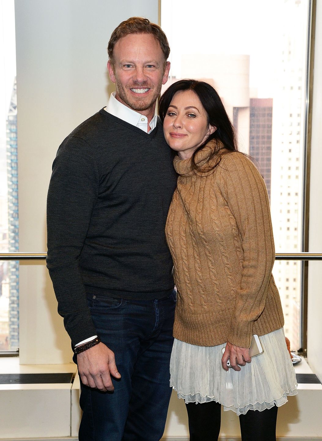 Ian Ziering i Shannen Doherty w 2015 roku