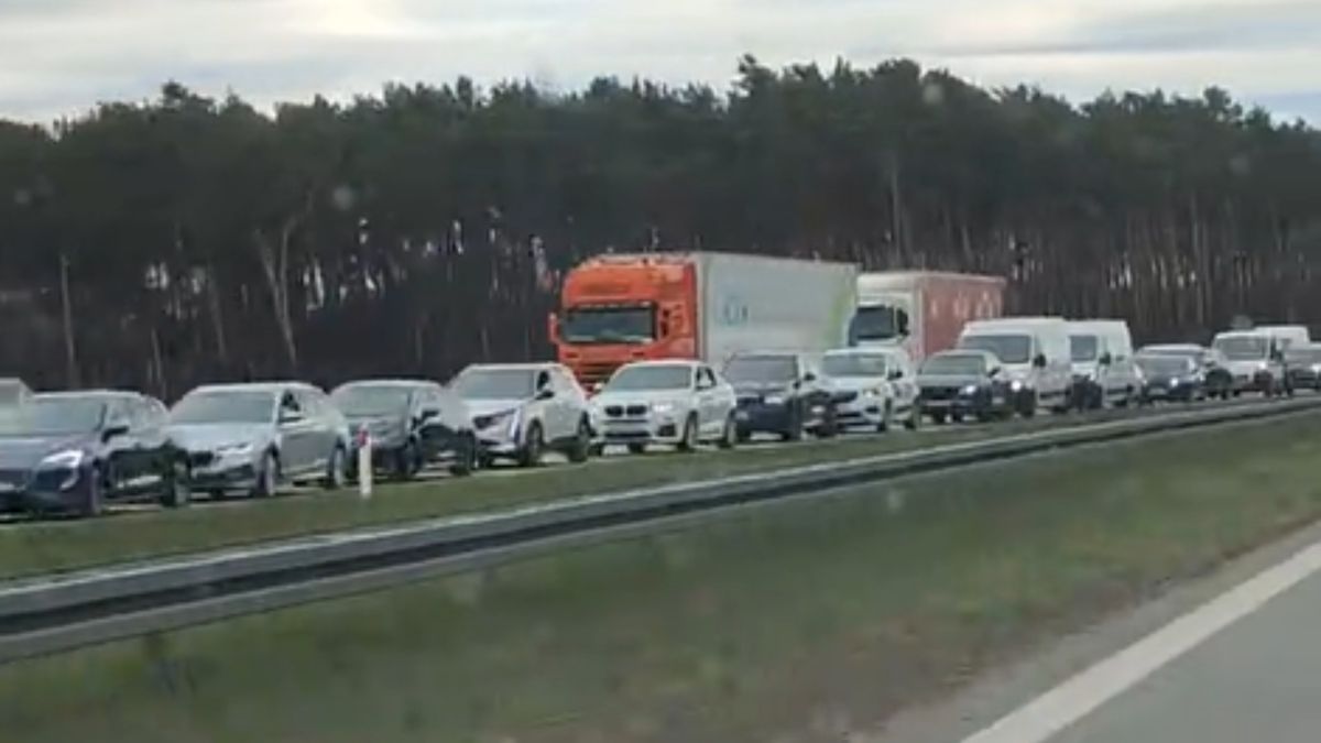 Ogromny korek na A1.