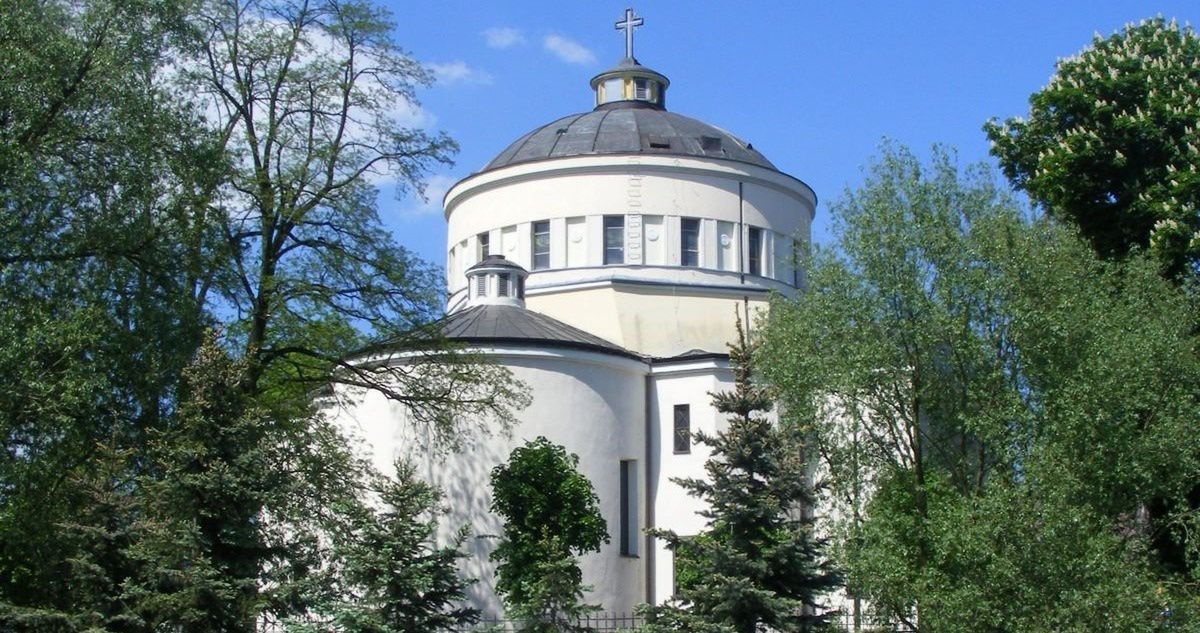 Urokliwy kościół w Głownie. Śladami średniowiecznych pątników