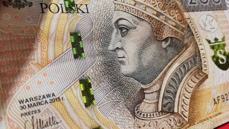 pieniądze banknot 200 złotych PLN
