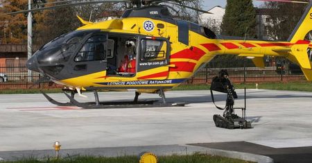 Bomba na pokładzie śmigłowca LPR. Nietypowa akcja służb ratunkowych [zdjęcia]