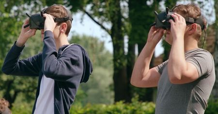 Lot z perspektywy pierwszej osoby. DJI prezentuje gogle dla pilotów