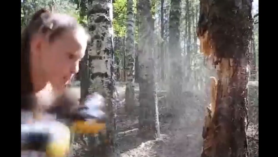 Nazywają ją "dziewczynką z pięściami ze stali"