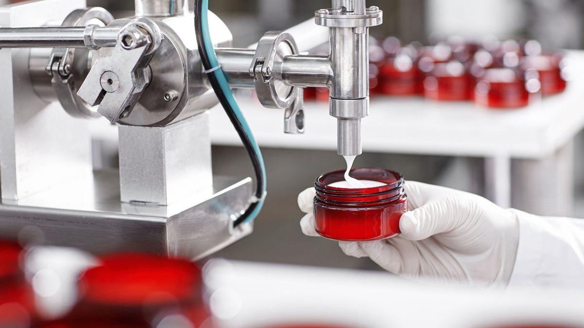 Oriflame przenosi produkcję z Polski do innych państw UE