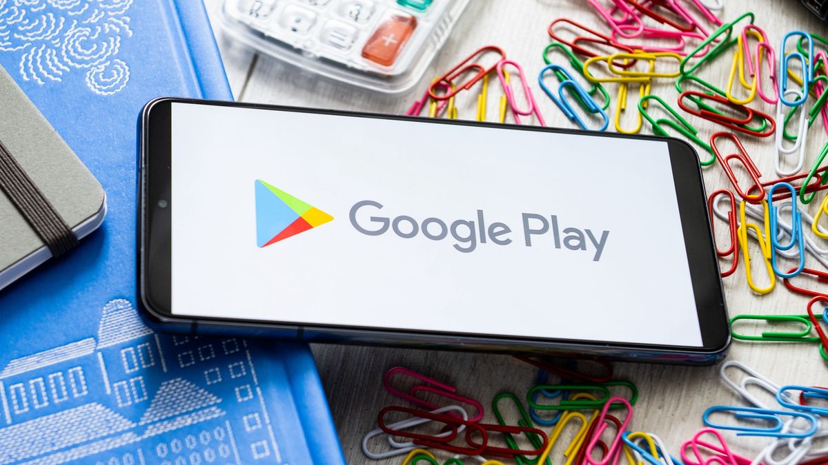POLAND - 2023/03/07: In this photo illustration a Google Play logo seen displayed on a smartphone. (Photo Illustration by Mateusz Slodkowski/SOPA Images/LightRocket via Getty Images)
