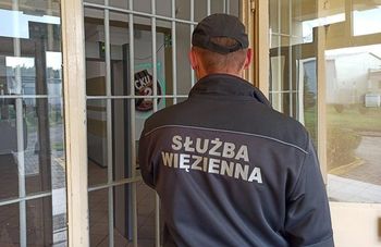 Sieradz: Okręgowe Święto Służby Więziennej. Awanse dla funkcjonariuszy
