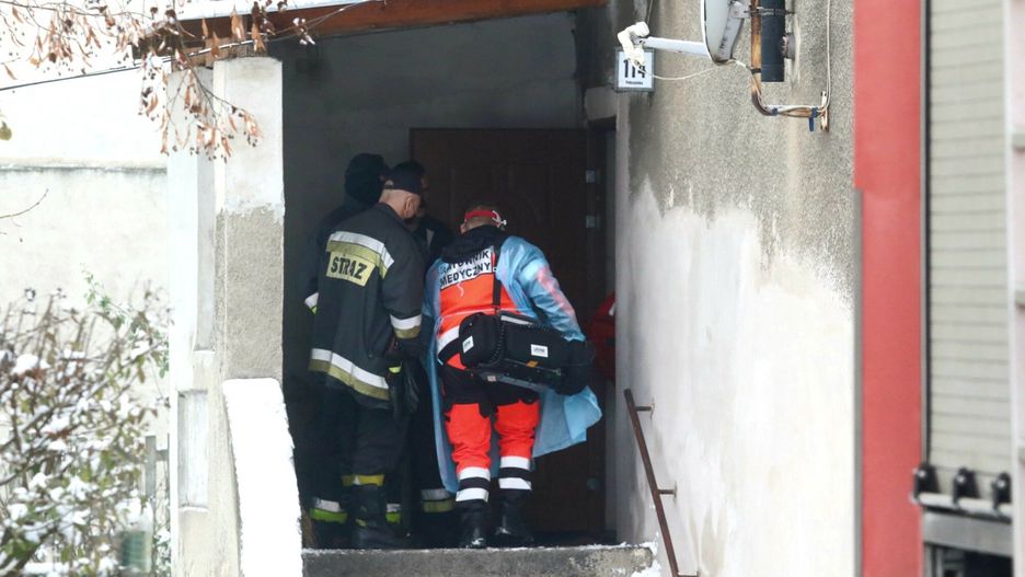 Zatrucie czadem we Wroc?awiu
03.12.2020 WROCLAW  GAZETA WROCLAWSKA  WROCLAW, PELCZYNSKA 114, TLENEK WEGLA (CZAD) W KAMIENICY. JEDNA OSOBA NIE ZYJE  JAROSLAW JAKUBCZAK/ POLSKA PRESS  TLENEK WEGLA CZAD ZACZADZENIE DOM KAMIENICA STRAZ POZARNA POGOTOWIE RATUNKOWE SMIERC KOBIETA
JAROSLAW JAKUBCZAK/ POLSKA PRESS