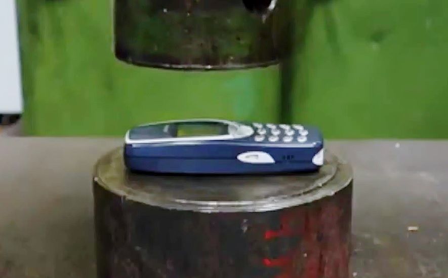 Ludzie nigdy nie mają tego dosyć... Hipnotyzujące zgniatanie