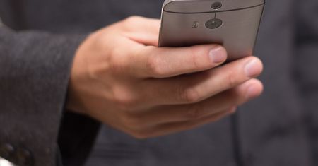 Nowe oszustwo SMS-owe. Wykorzystują naiwność użytkowników