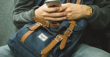 Rysowanie wzoru jako blokada telefonu? Uważaj, to nie jest bezpieczne