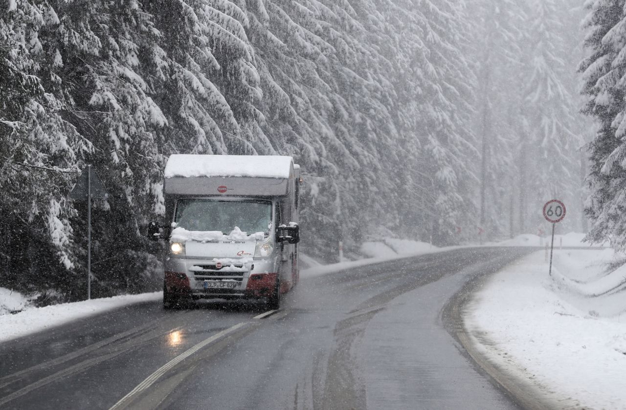 Beskidy. Zagrożenie lawinowe na Babiej Górze