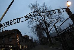Skandal w Czechach - powiesił kopię napisu z Auschwitz