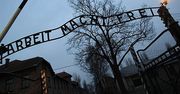 Skandal w Czechach - powiesił kopię napisu z Auschwitz