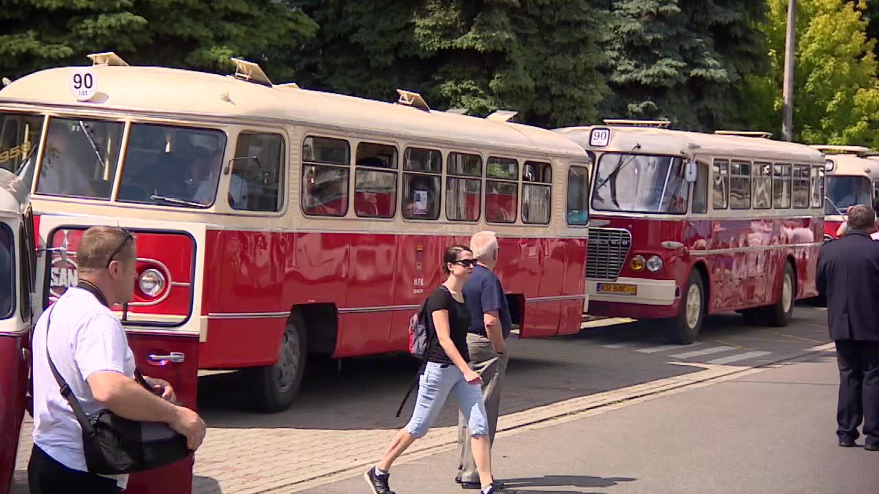 30 zabytkowych autobusów przejechało ulicami Krakowa