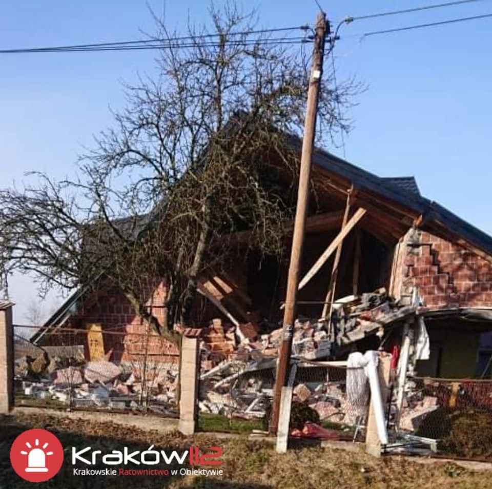 Wybuch i zawalenie domu jednorodzinnego. Trwa akcja służb