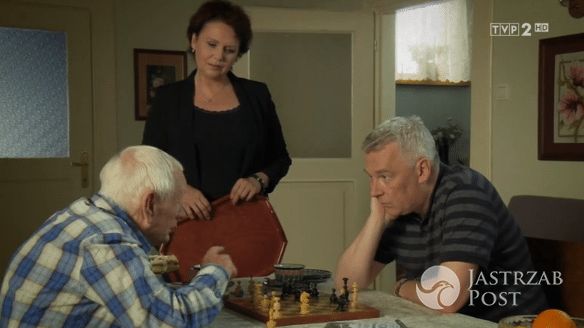 M jak miłość, odc 1175. Lucjan (Witold Pyrkosz), Robert (Zbigniew Stryj), Marysia (Małgorzata Pieńkowska) fot: MTL Maxfilm