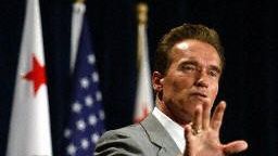 Schwarzenegger na swojej pierwszej konferencji prasowej