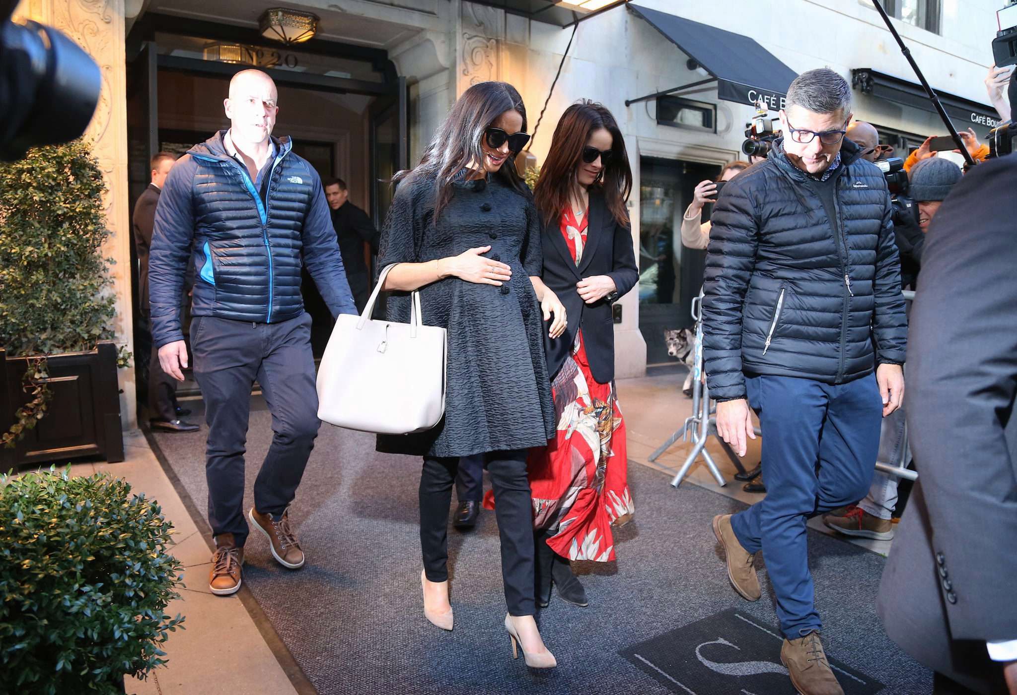 Meghan Markle w zaawansowanej ciąży i wysokich szpilkach
