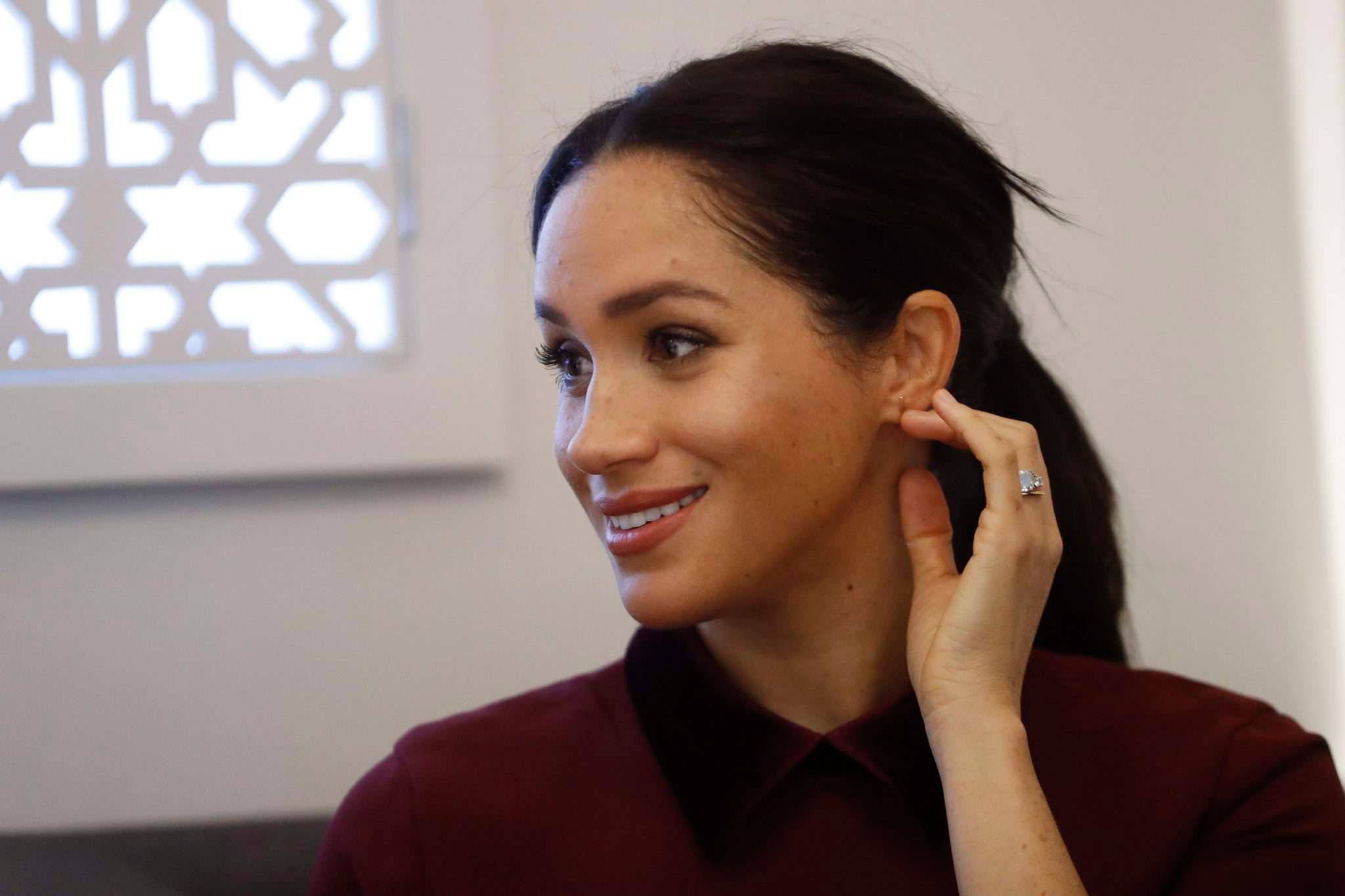 Meghan Markle z ciążowym brzuchem w kuchni