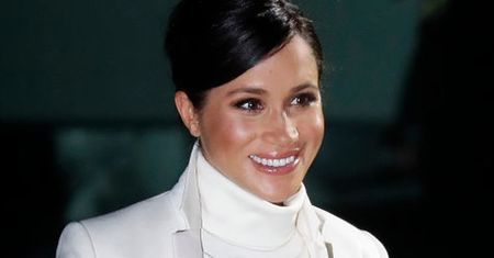 Księżna Meghan cała na biało. Elegancka jak zawsze