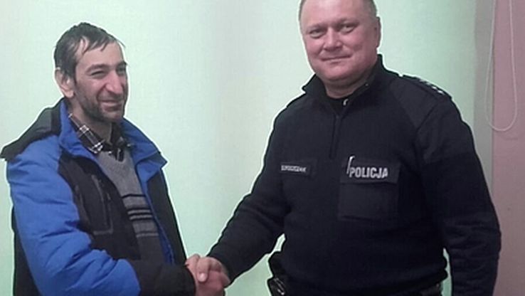 Dzięki pomocy dzielnicowego, Węgier resztę drogi do domu pokonał w autobusie