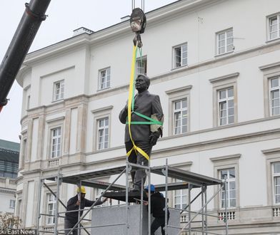 Warszawa. Pomnik Lecha Kaczyńskiego już stoi