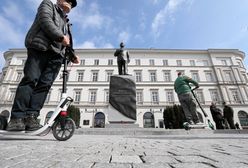 Hulajnogą wokół pomnika. Protest po interwencji policji