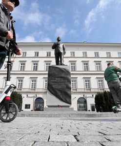 Hulajnogą wokół pomnika. Protest po interwencji policji