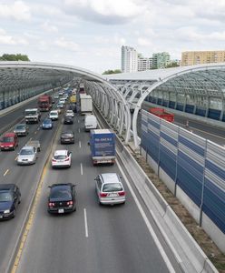 Warszawa: Zablokowano most Grota-Roweckiego. Doszło do zderzenia ośmiu pojazdów