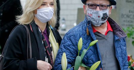 Kontrowersje wokół strojów Zamachowskich na pogrzebie. Ubrali się niestosownie do okazji?